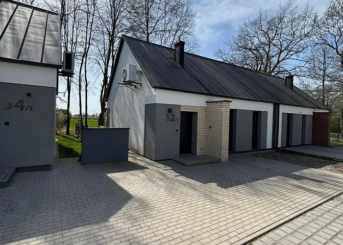 Apartment Dom Na Wynajem Srem 52 *